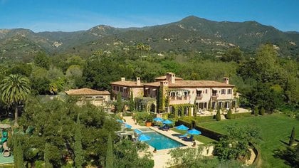 Los duques de Sussex se mudaron recientemente a su mansión de nueve habitaciones y 16 baños en el exclusivo barrio de Montecito, Santa Bárbara, California (Sotheby´s International realty)