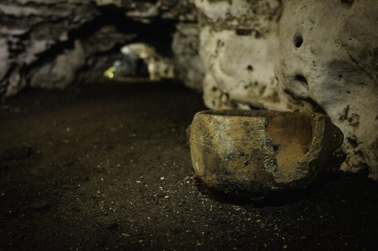 No fue nada fácil acceder a la cueva del dios jaguar (Foto: Karla Ortega)