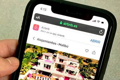 Uno de los factores que permitió la recuperación de Airbnb es la fortaleza del mercado interno de EEUU. La empresa retomó sus planes para cotizar en bolsa. 
