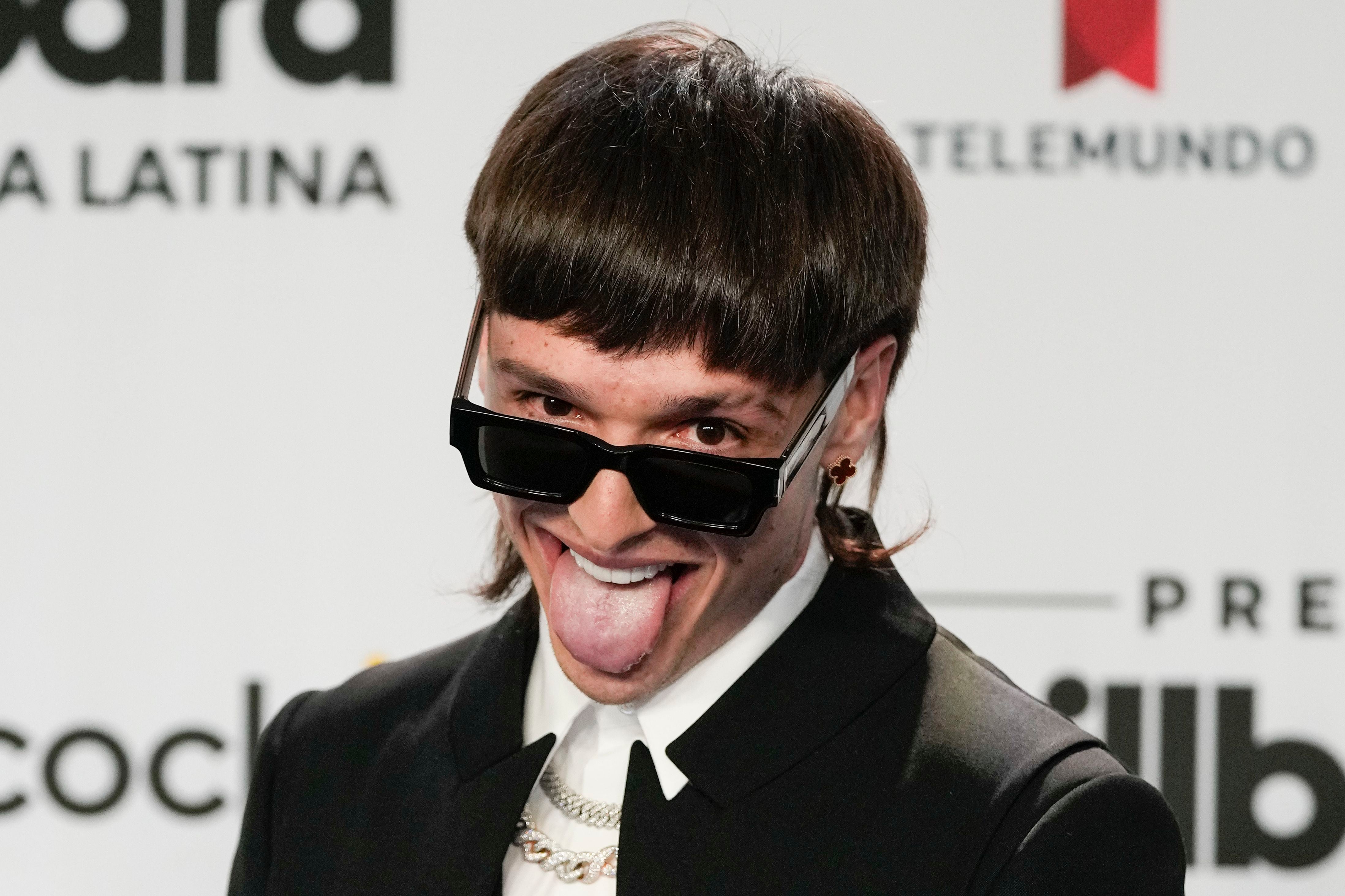 Peso Pluma no hizo declaraciones respecto a esta polémica a pesar de que inclusive políticos se posicionaron (Foto AP/Rebecca Blackwell)