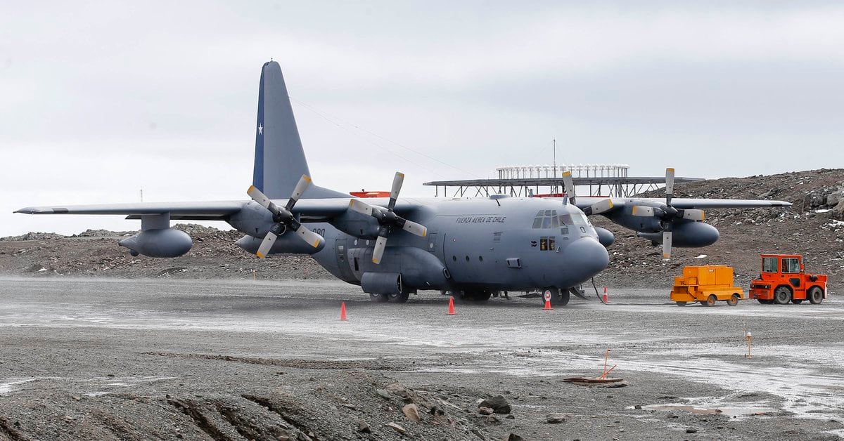 Las Ffaa De Chile Y Brasil Encontraron Materiales En El Pasaje De Drake Que Podrian Pertenecer Al Avion Hercules Desaparecido Infobae