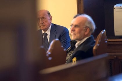 Foto de archivo de Angelo Caloia, ex jefe del Instituto de Obras de Religión (IOR), en una audiencia en su juicio en el Vaticano. May 9, 2018
(Osservatore Romano/Handout via REUTERS)