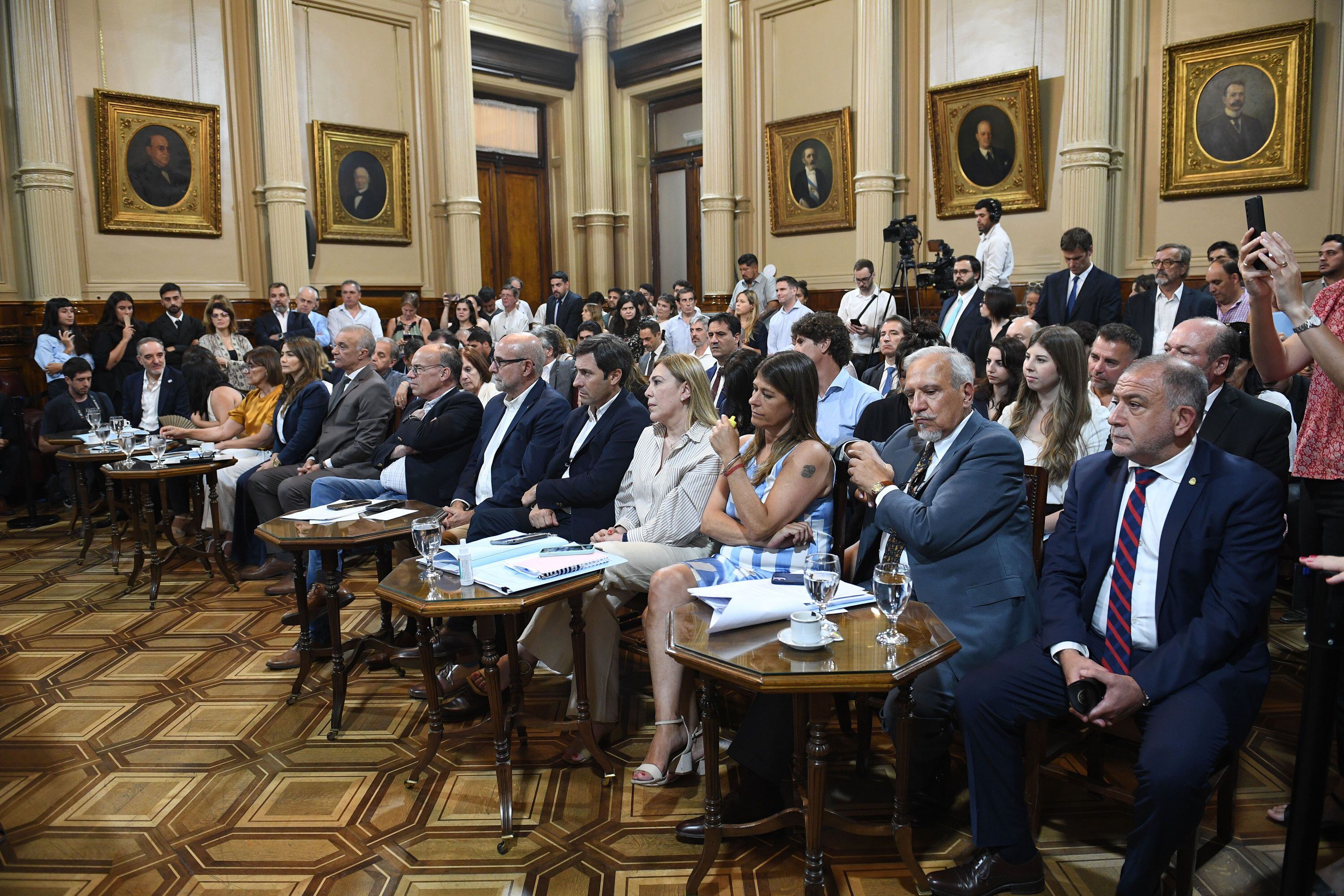 Reunión plenaria de las comisiones de Justicia y Asuntos Penales y de Presupuesto y Hacienda en el salón Illia del Senado de la Nación; el 07 de febrero de 2024 en Buenos Aires, Argentina.