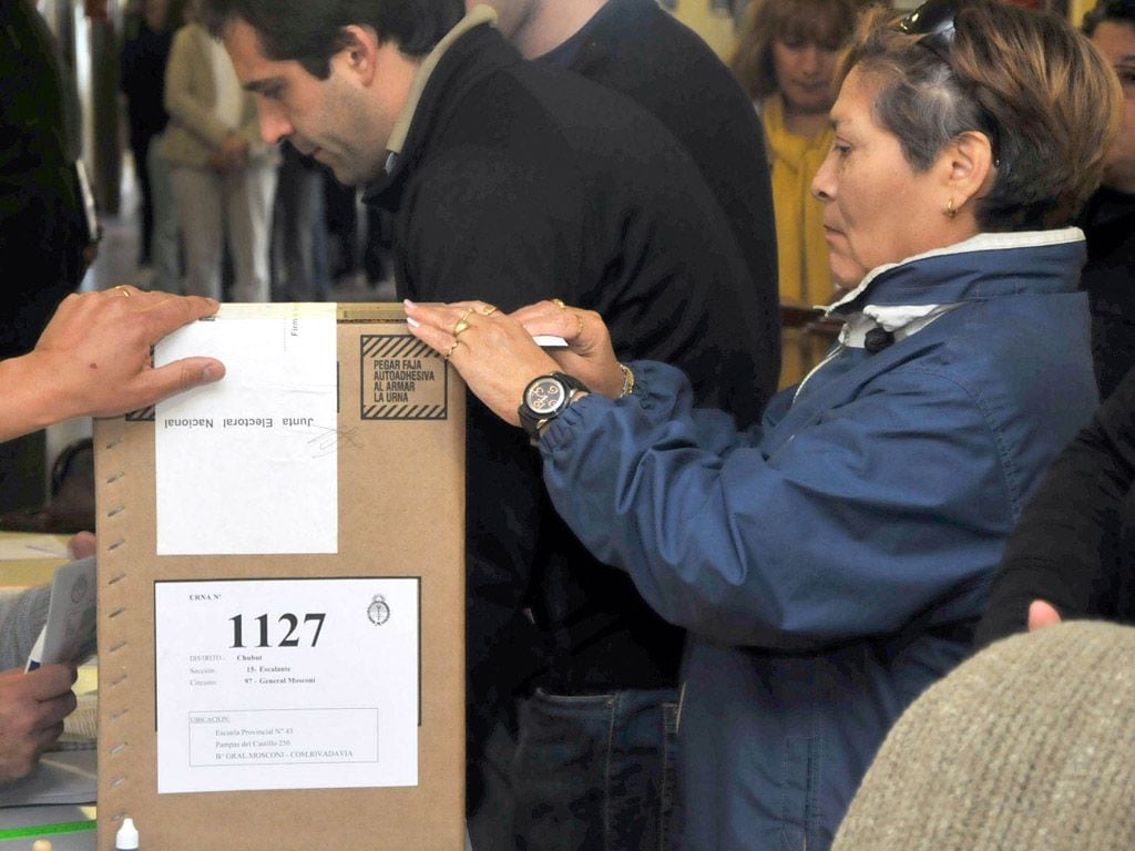 En las elecciones de Chubut se elegirán 27 diputados y  provinciales y sus suplentes