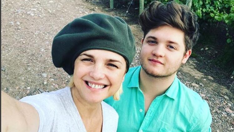 Araceli González y Toto Suar