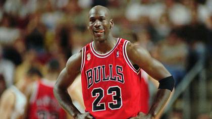 Michael Jordan dejó los Bulls tras el sexto anillo
