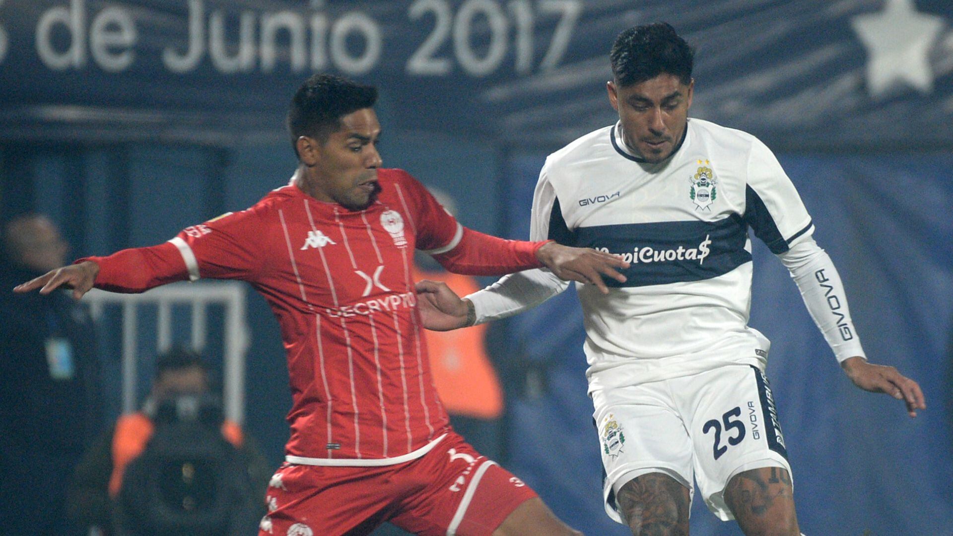 En la quinta fecha, el Globo y el Lobo afrontarán un duelo clave en la lucha por la permanencia. Fotobaires