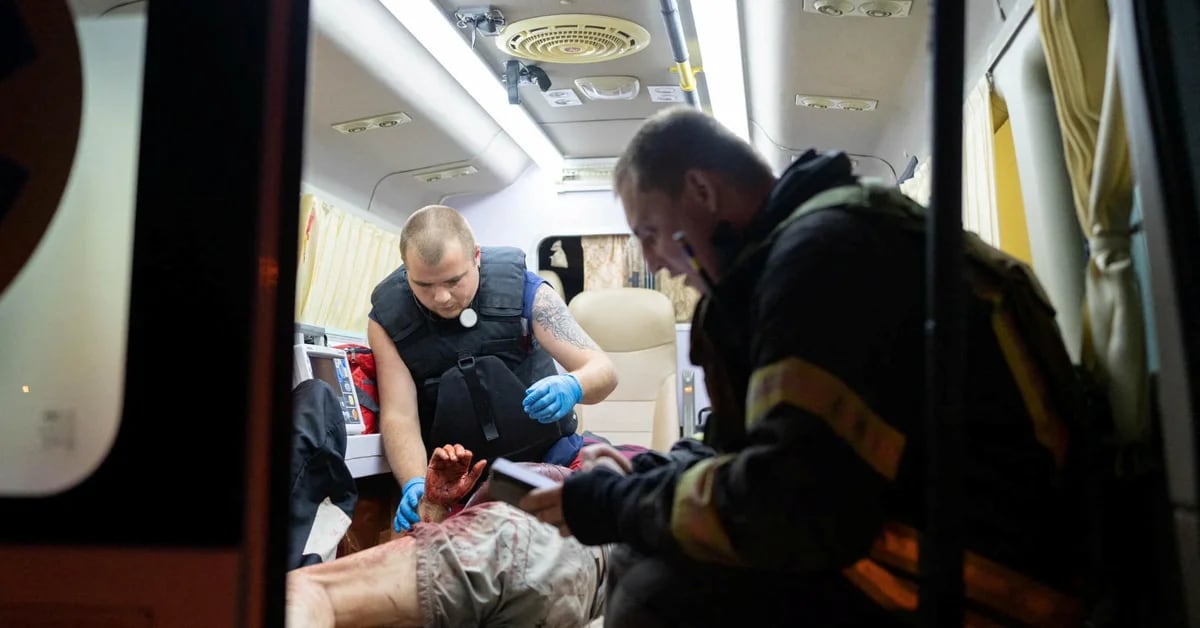 Almeno tre morti e dieci feriti dietro i nuovi bombardamenti russi sulla capitale ucraina