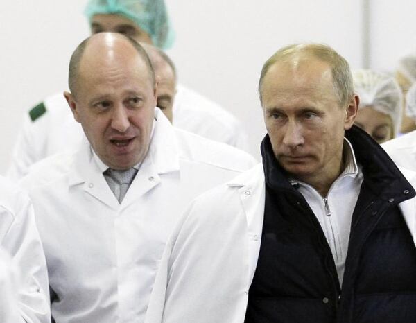 Yevgeny Prigozhin con Vladimir Putin (AP)