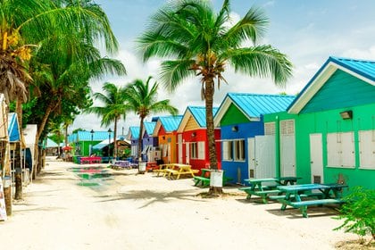Barbados es uno de los destinos más afectados por la caída del turismo, sin embargo, sus autoridades diseñaron un sistema de visas laborales para reactivar la economía de la isla (Shutterstock)
