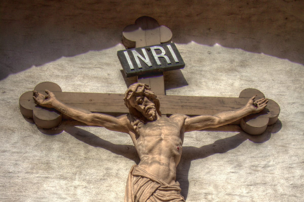 在耶稣的十字架上inri 意味着什么？关于复活节的有趣事实- Infobae