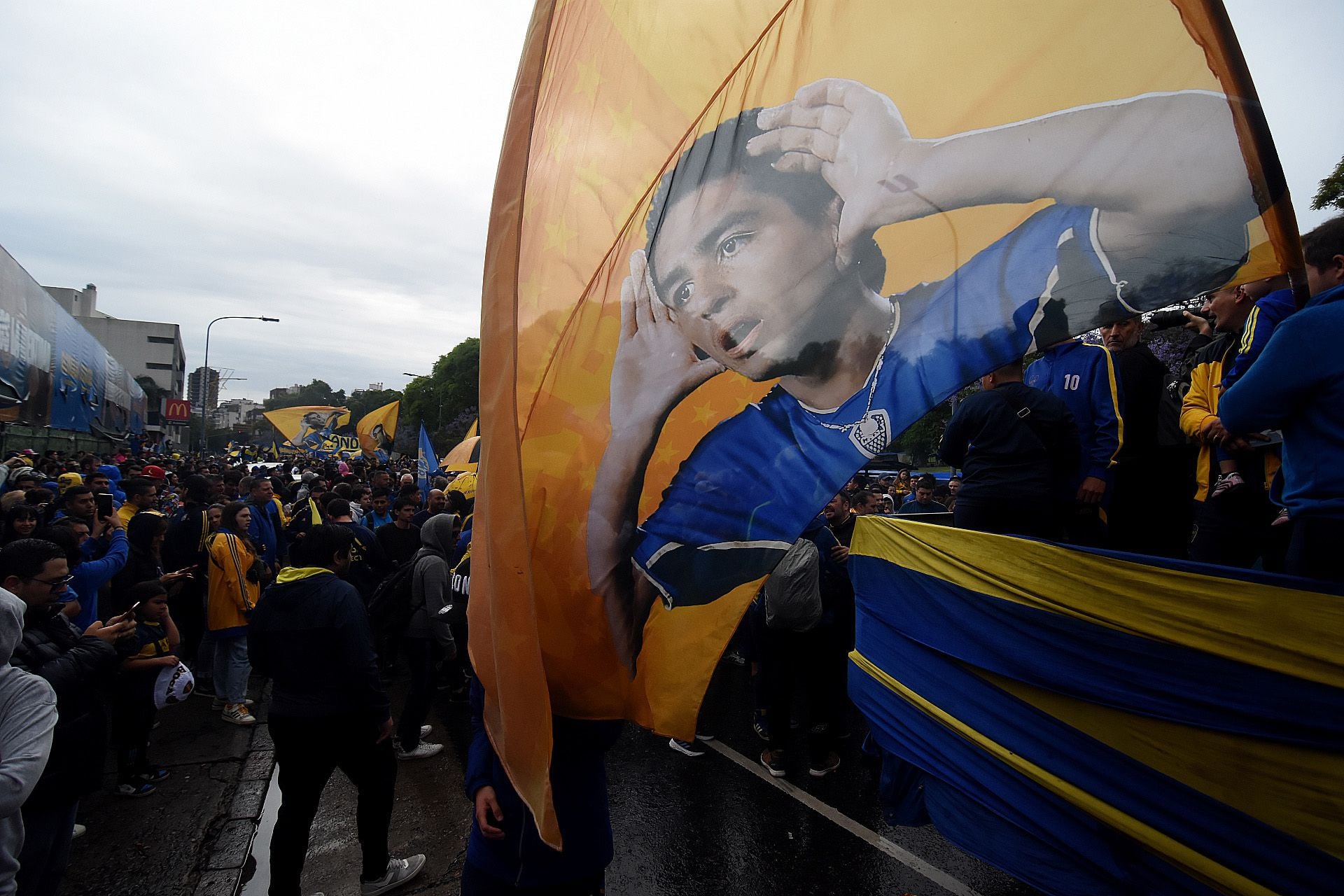 Banderazo apoyo Riquelme Boca