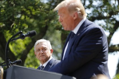 Another criticism of the mexican head of state was that rather than expressing a definite position during the visit to the US, only supported the one that showed the u.s. executive. (Photo: Bloomberg)