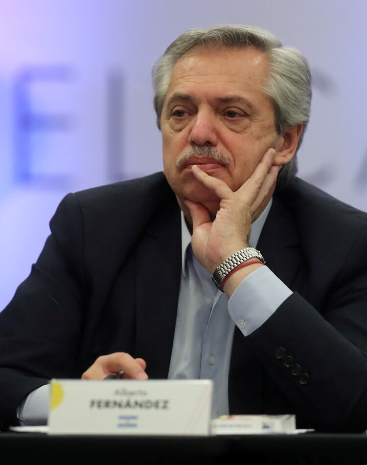 Alberto Fernández quiere reactivar la economía tras su asunción en la Presidencia