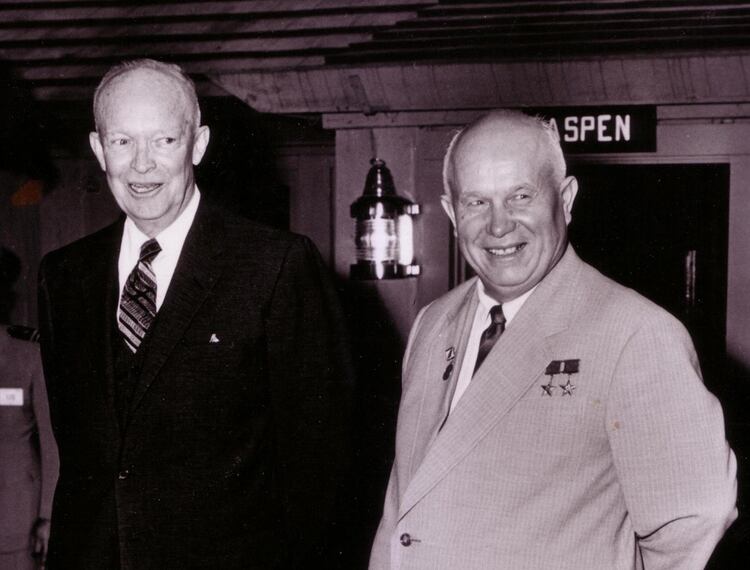 Dwight Eisenhower y Nikita Khrushchev, en Camp Cavid, en 1959