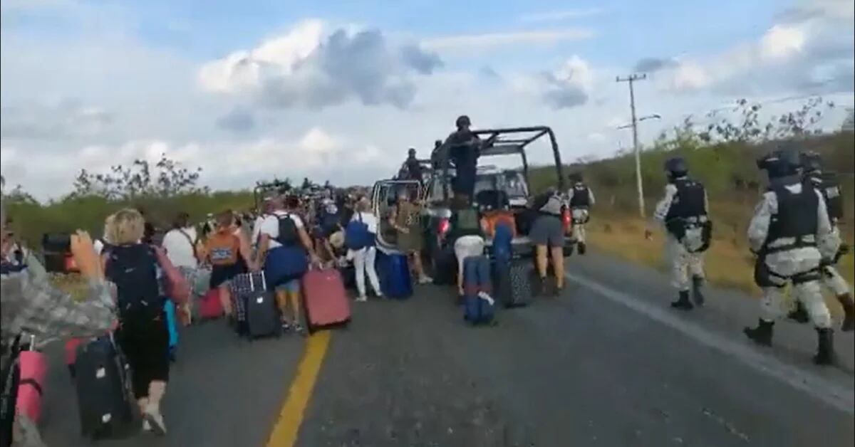 Des touristes français sont sortis d’un bus détenu par des habitants d’Oaxaca