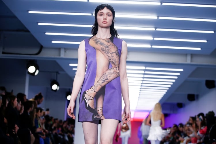 Un diseño de Ashley Williams que se presentó el día viernes 14 de febrero 