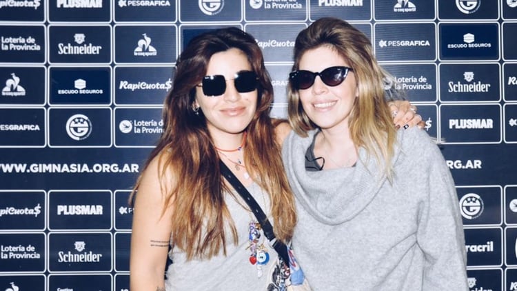 Dalma y Gianinna, hijas de Diego Maradona y Claudia VillafaÃ±e