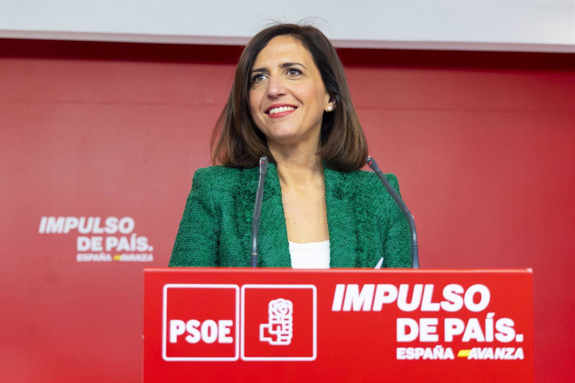 La portavoz del PSOE, Esther Peña, en rueda de prensa. (Eva Ercolanese/PSOE)