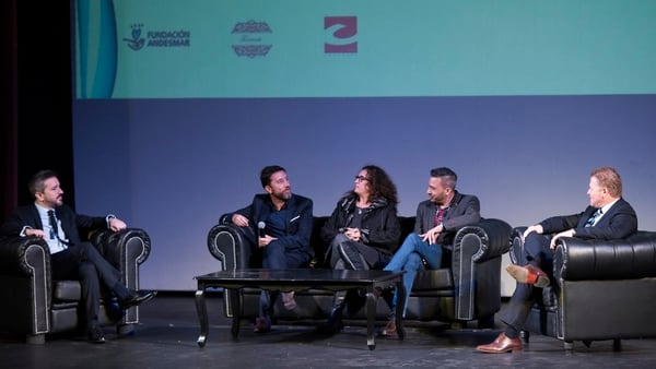 León Molina, Rodrigo Fernández, Juan Pablo Bazan, Fernando Pezzimenti y Silvina Vasón, un  segudno panel contundente y lleno de experiencias.