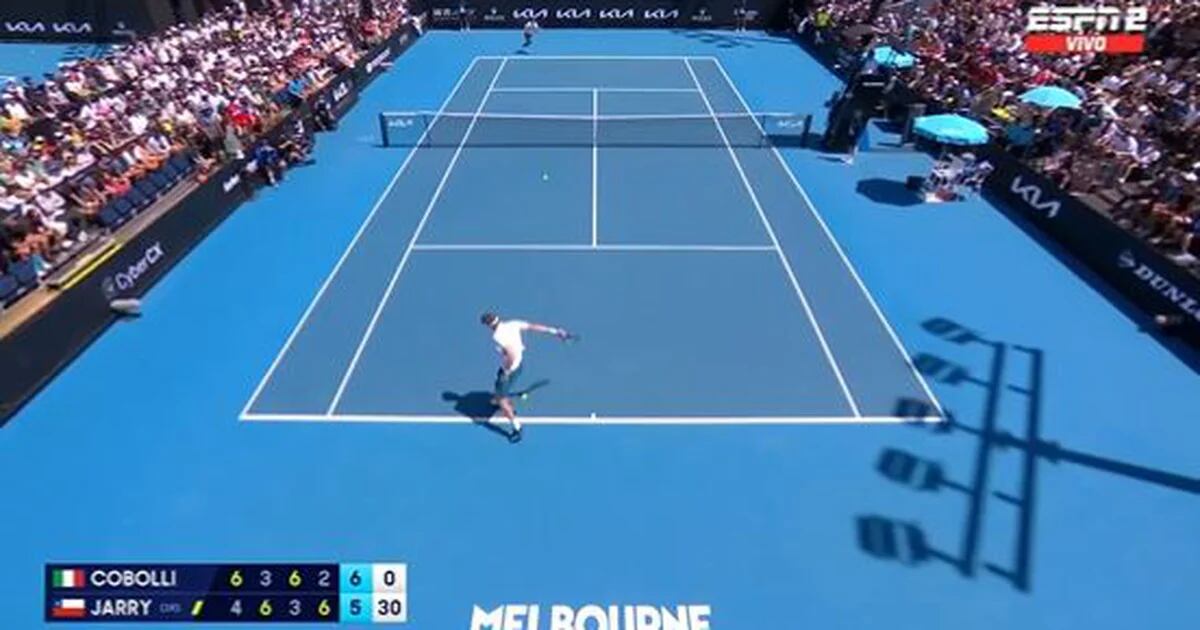 La palla gli cade dai pantaloni, viene penalizzato ed eliminato: errore insolito commesso dal cileno Nicolás Jarry agli Australian Open