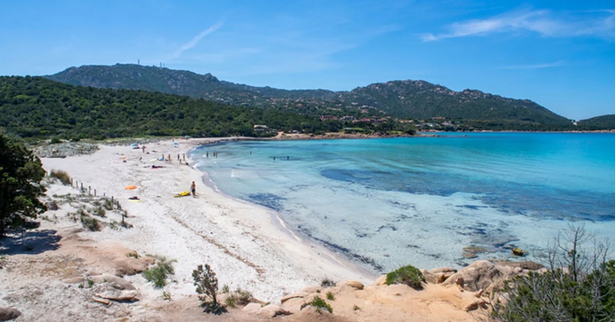 L’isola paradiso in Italia offre 15.000 euro per chi si trasferisce per vivere: quali requisiti si chiedono e quante persone si cercano