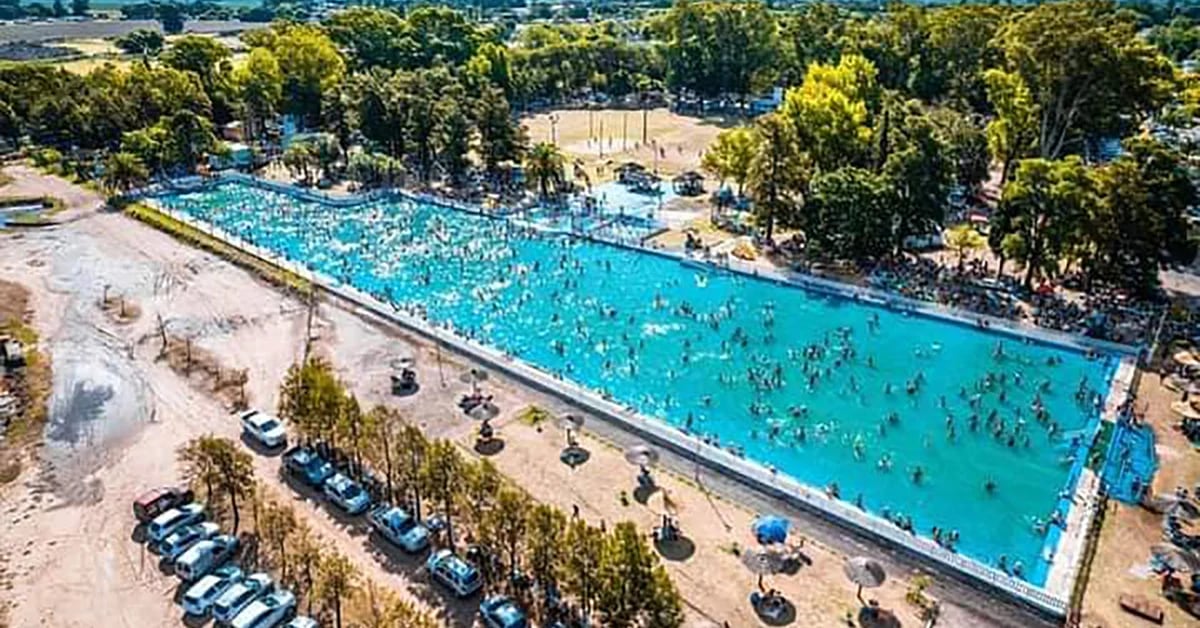 Small Town Santa Fe’s Best Kept Secret: One of Argentina’s Largest Swimming Pools