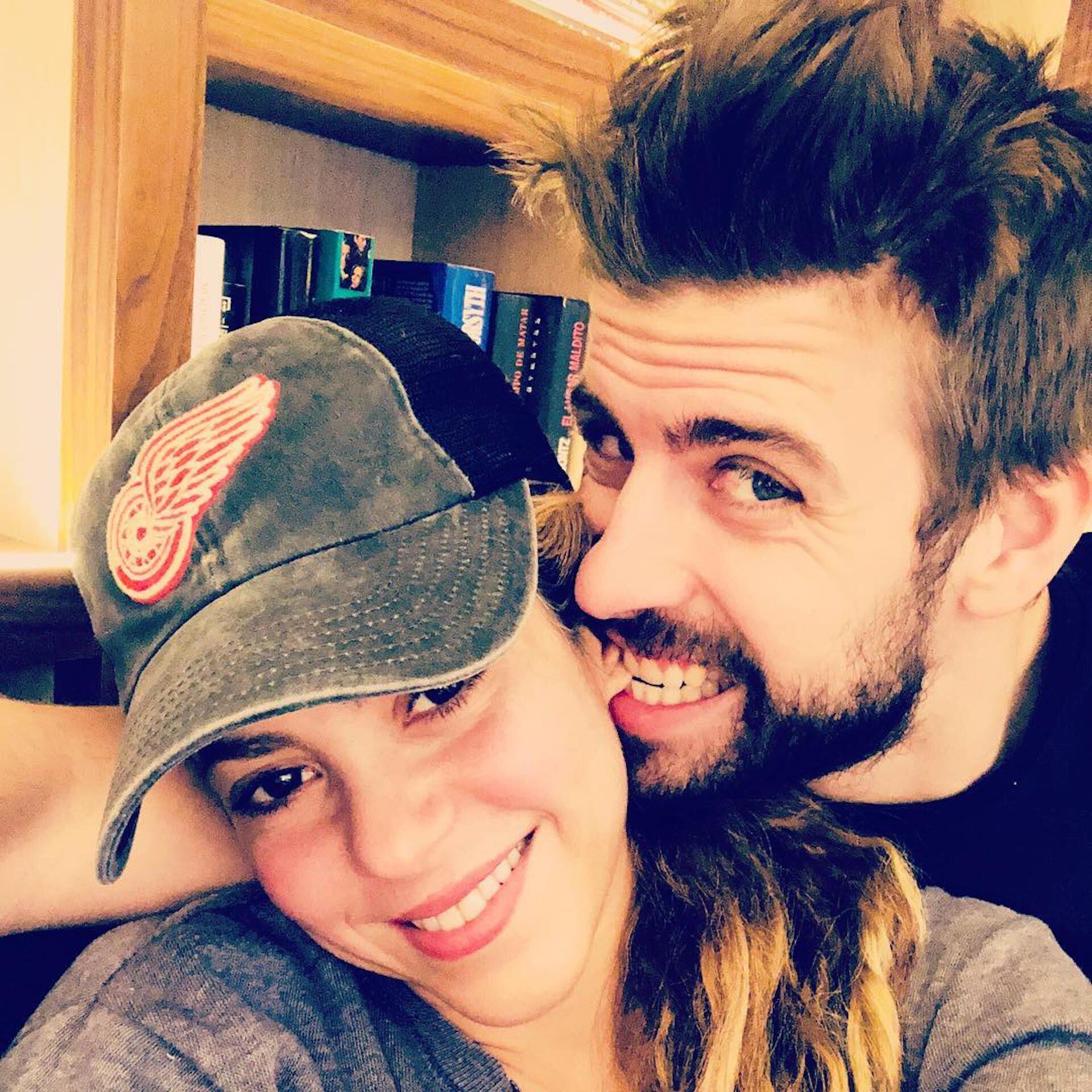 Shakira y Piqué disfrutando de su romance, pese a que ella es una mujer 10 años mayor que él.