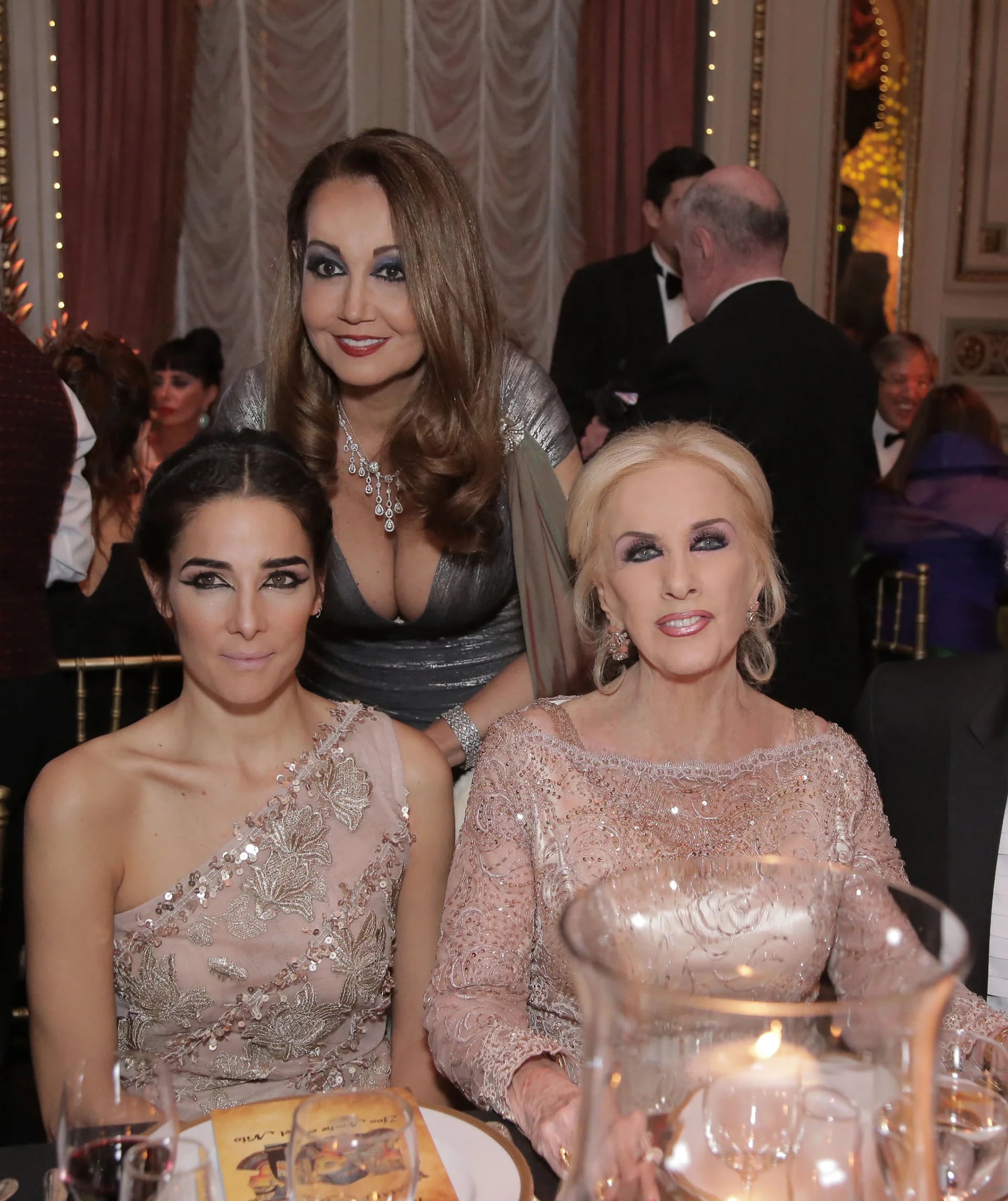 Mónica Parisier junto a Mirtha Legrand y Juana Viale