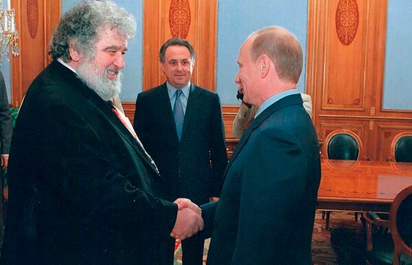 Blazer con Vladimir Putin: solía tomarse fotos con famosos y hombres de poder para su blog