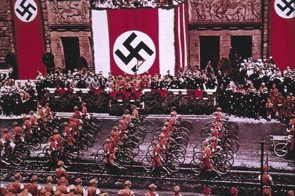 21/02/2021 Soldados del Ejército nazi durante un desfile en bicicleta. LUDWIGSBURGO (ALEMANIA), 21 (DPA/EP) La Oficina Central para el Esclarecimiento de Crímenes Nazis, con sede en la ciudad de Ludwigsburgo, ha abierto una investigación a siete antiguos miembros de las Fuerzas Armadas nazis, la Wehrmacht, por su posible complicidad en asesinatos, ha publicado este domingo el periódico 'Welt am Sonntag'. POLITICA EUROPA ALEMANIA
JT VINTAGE / ZUMA PRESS / CONTACTOPHOTO 