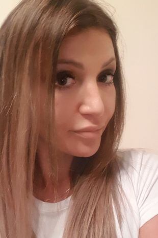 他开车去乌克兰救一只小狗,两天后在英国被盗