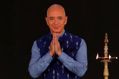 La fórmula de Bezos indica: “Los grandes memos se escriben y se reescriben, se comparten con los colegas a quienes se les pide que mejoren el trabajo, se los deja a un lado por un par de días y luego se los edita una vez más con una mente fresca”. (REUTERS/Anushree Fadnavis)