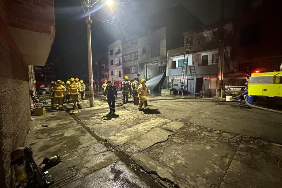 Evacuan viviendas en Medellín por acumulación de gases