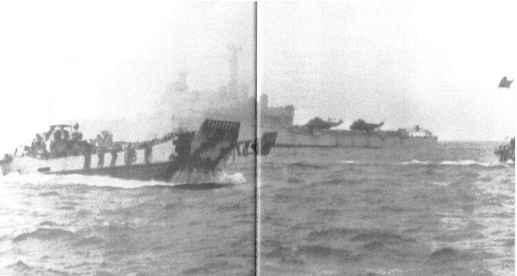 El subteniente Reyes, en su repliegue táctico, dijo haber divisado al menos 17 buques británicos en las inmediaciones de la boca norte del estrecho de San Carlos