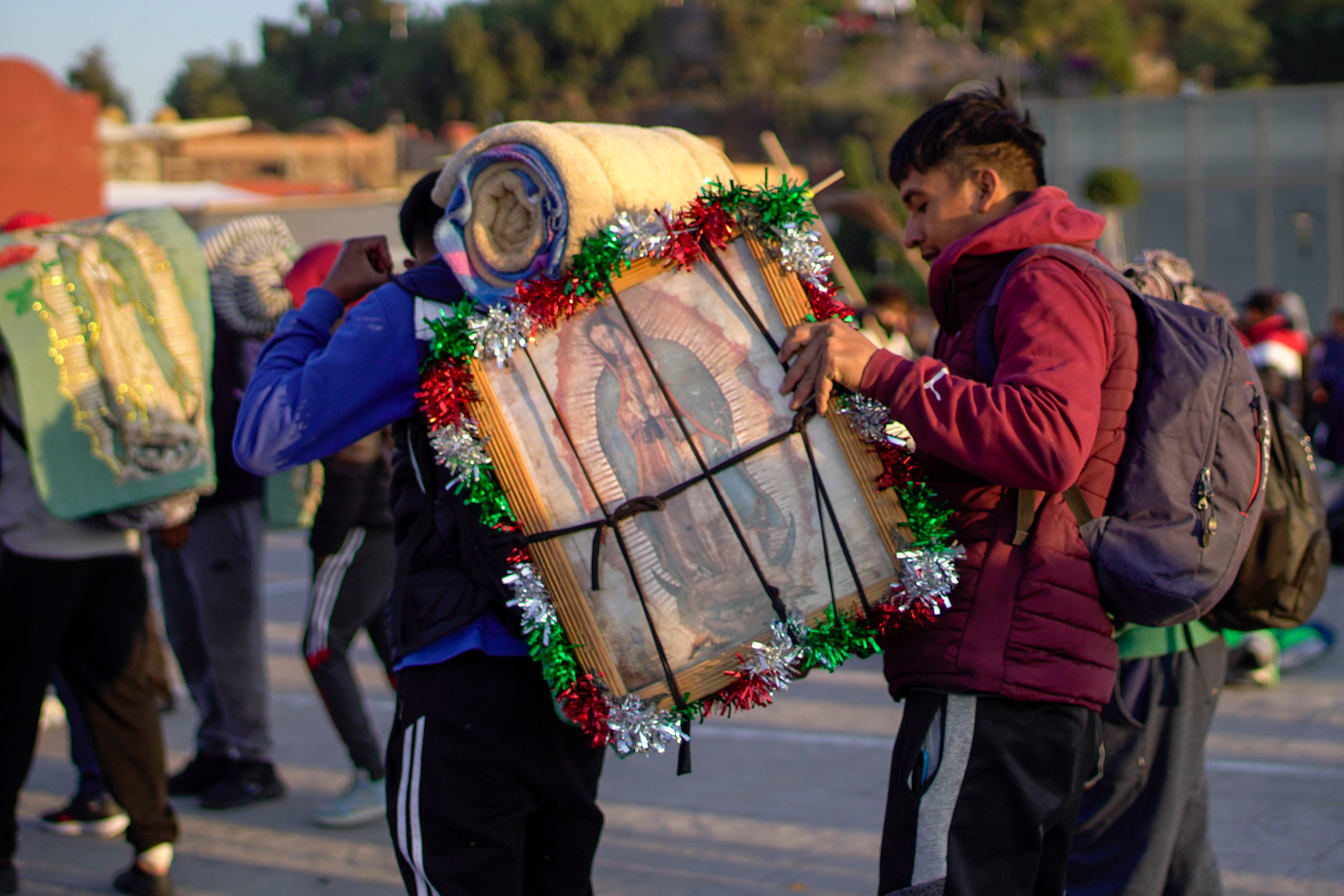Miles de peregrinos llegan al recinto religioso durante el 12 de diciembre de cada año. (AP Foto/Aurea Del Rosario)