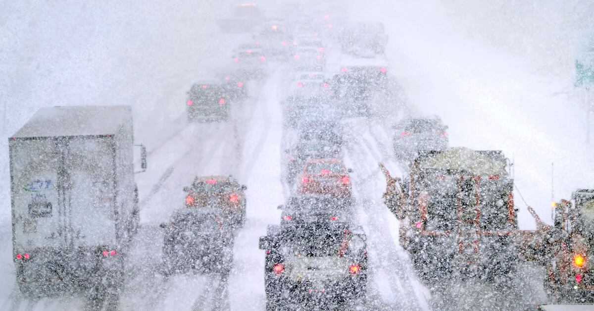 Winter storm causes power outages in northeastern United States