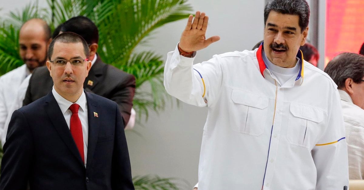 Nicolas Maduro removes George Arias from Venezuela’s foreign ministry: Felix Placencia replaces him