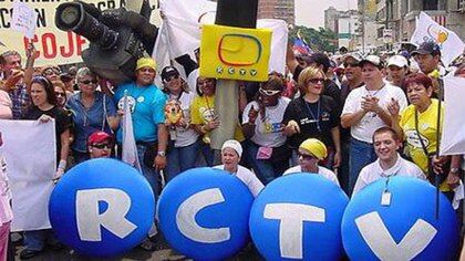 Trabajadores de RCTV, protestan en contra del cierre del canal