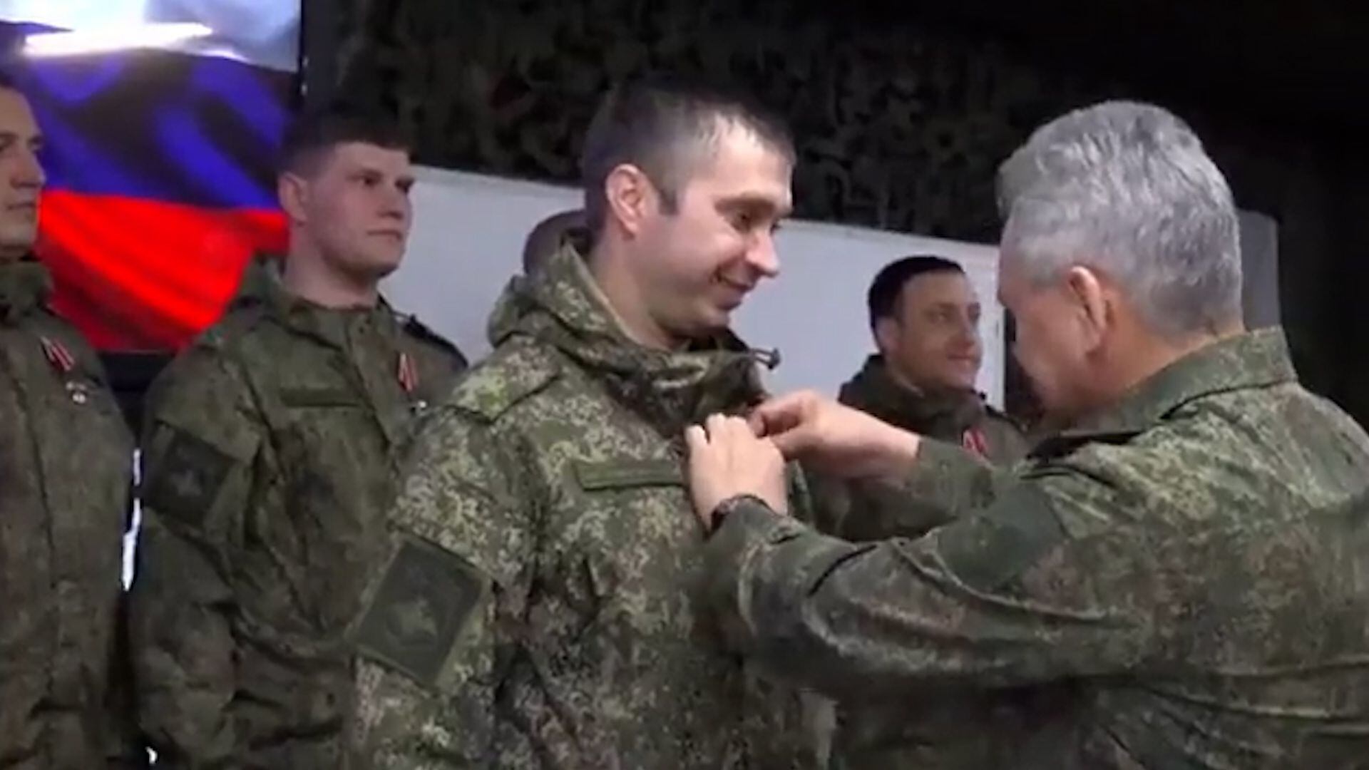 El ministro de Defensa ruso visitó el frente oriental de Ucrania