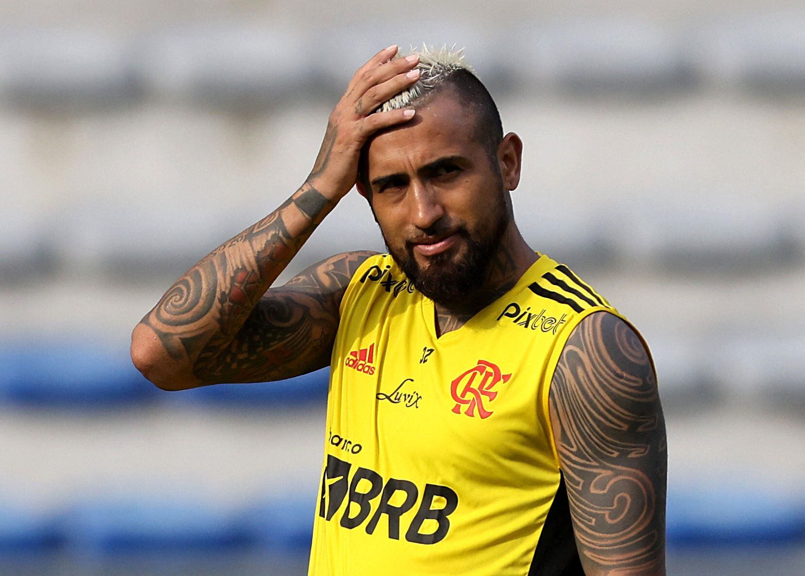 Arturo Vidal fue suplente e ingresó en el complemento de la victoria de Flamengo por 1-0 ante Athletico Paranaense