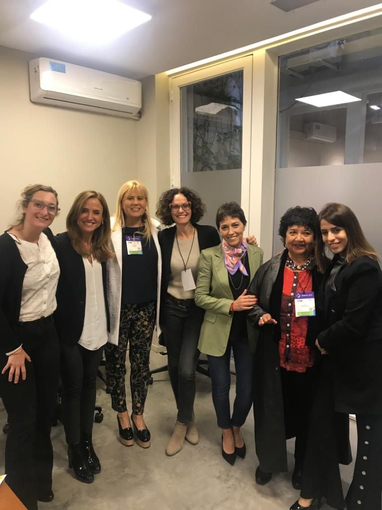 Cecilia Gómez Mirada, Victoria Tolosa Paz, Marcela Losardo, Cecilia Todesca, Mayra Mendoza, Dora Barrancos y Victoria Donda también integran el equipo que acompaña a Alberto Fernández 