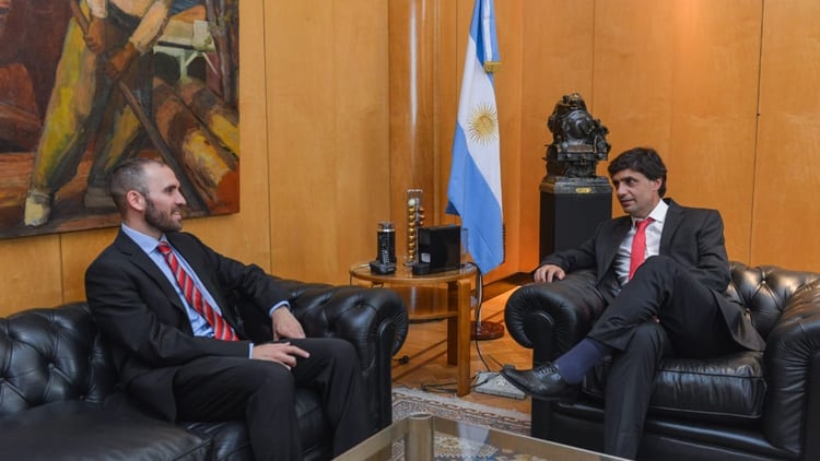 Hernan Lacunza mantiene una buena relación con su sucesor, Martín Guzman, pero pidió despejar la cuestión de la deuda