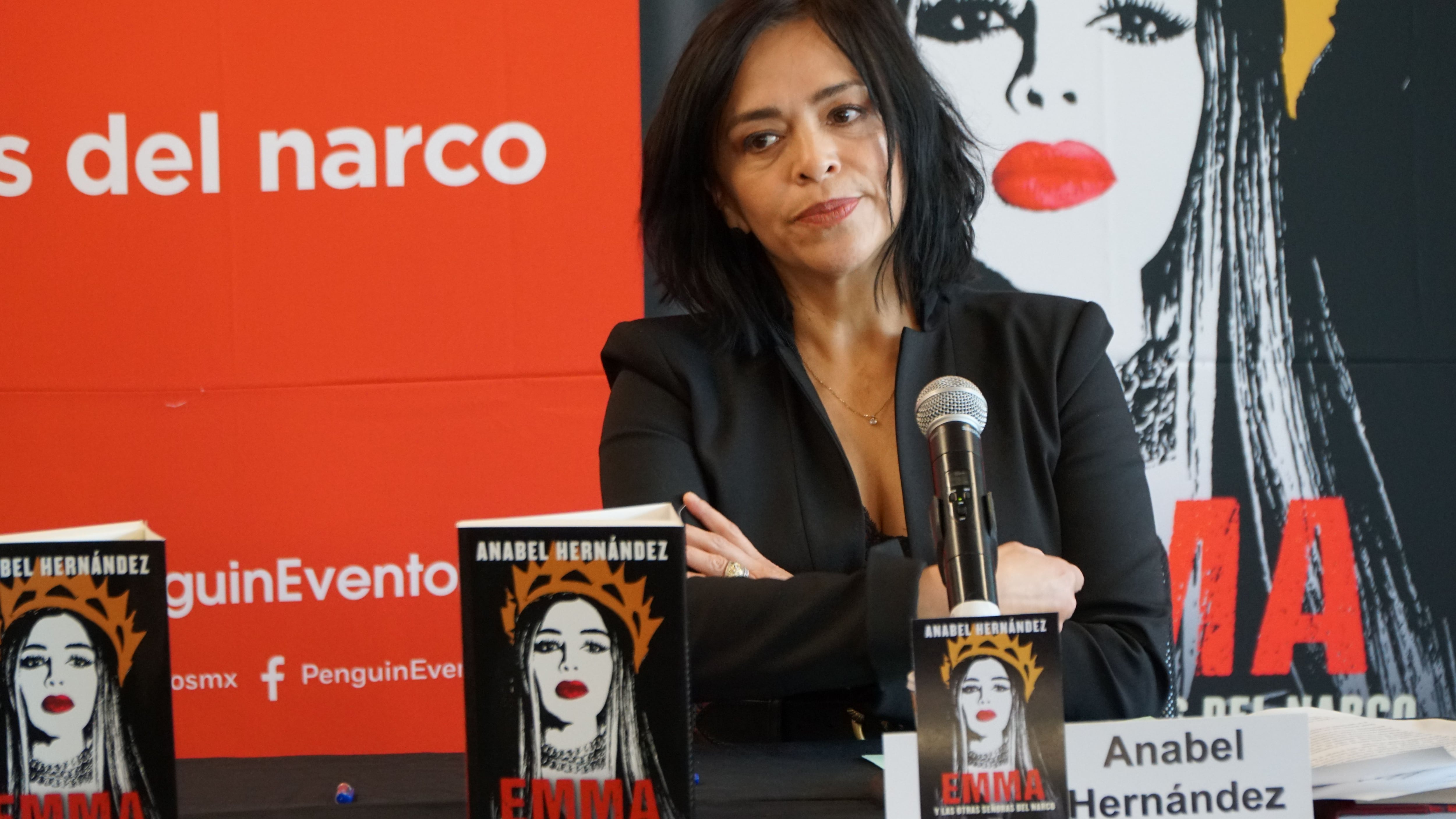 أنابيل هيرنانديز في مؤتمر صحفي