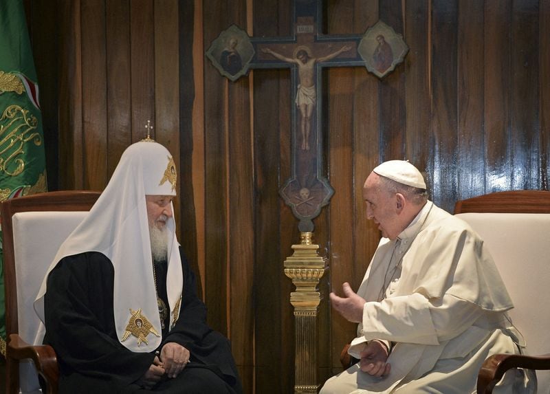 El papa Francisco le escribió una carta al patriarca ortodoxo ruso que apoya la invasión a Ucrania: “Que se ponga fin a la oscuridad de la guerra” - Infobae