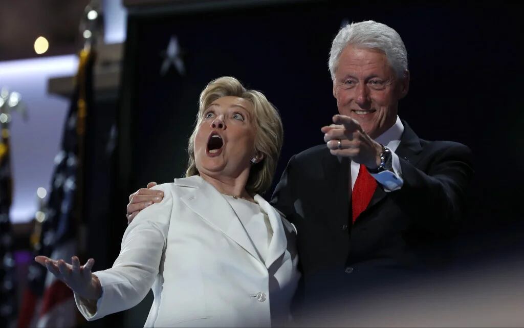 Hillary y Bill Clinton, una vez más cerca de la Casa Blanca (AP)