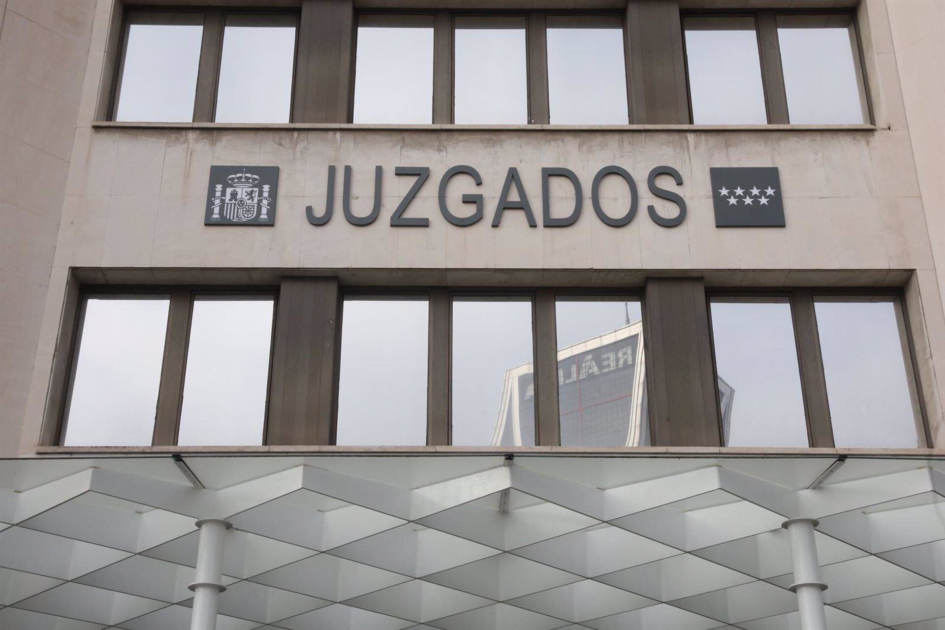 Entrada de los Juzgados de Plaza de Castilla, en Madrid. (Marta Fernández/Europa Press)
