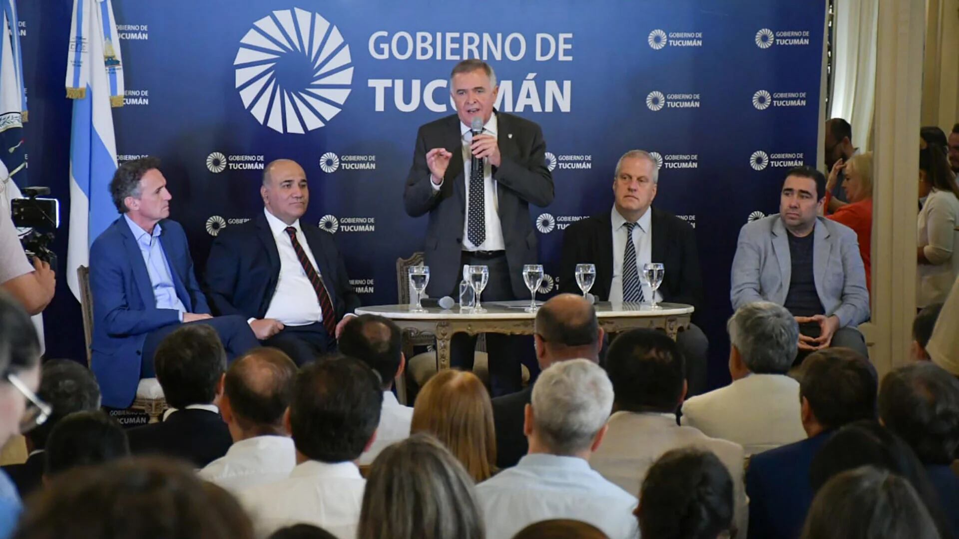 Elecciones en Tucumán: Osvaldo Jaldo espera retener la provincia en manos del PJ y Juan Manzur se prepara para dar el salto a la Nación  
