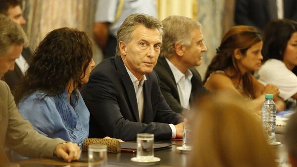 Mauricio Macri durante una reunión con familiares de las víctimas del ARA San Juan esta semana (Nicolás Aboaf)
