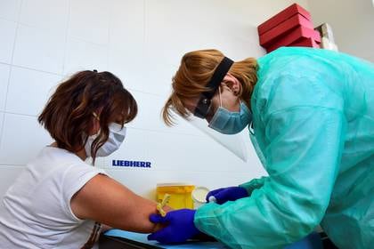 Italia registró 236 nuevas muertes por coronavirus y los contagios ...